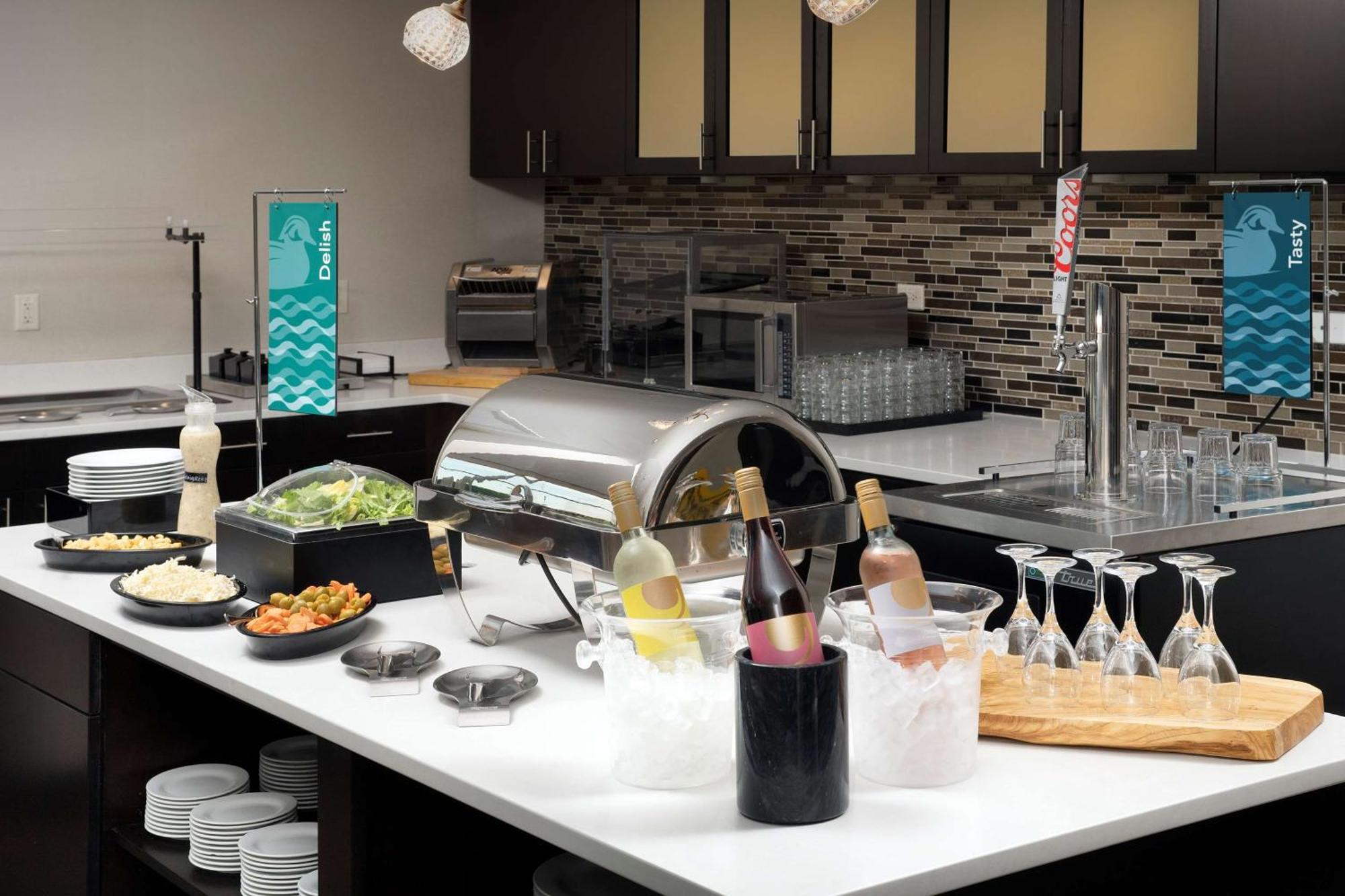 Homewood Suites By Hilton Kansas City Speedway Экстерьер фото