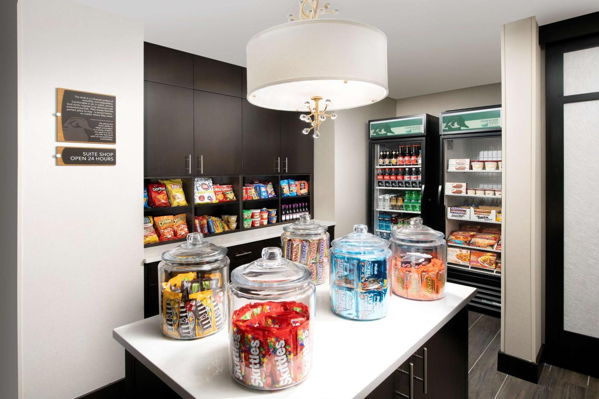 Homewood Suites By Hilton Kansas City Speedway Экстерьер фото