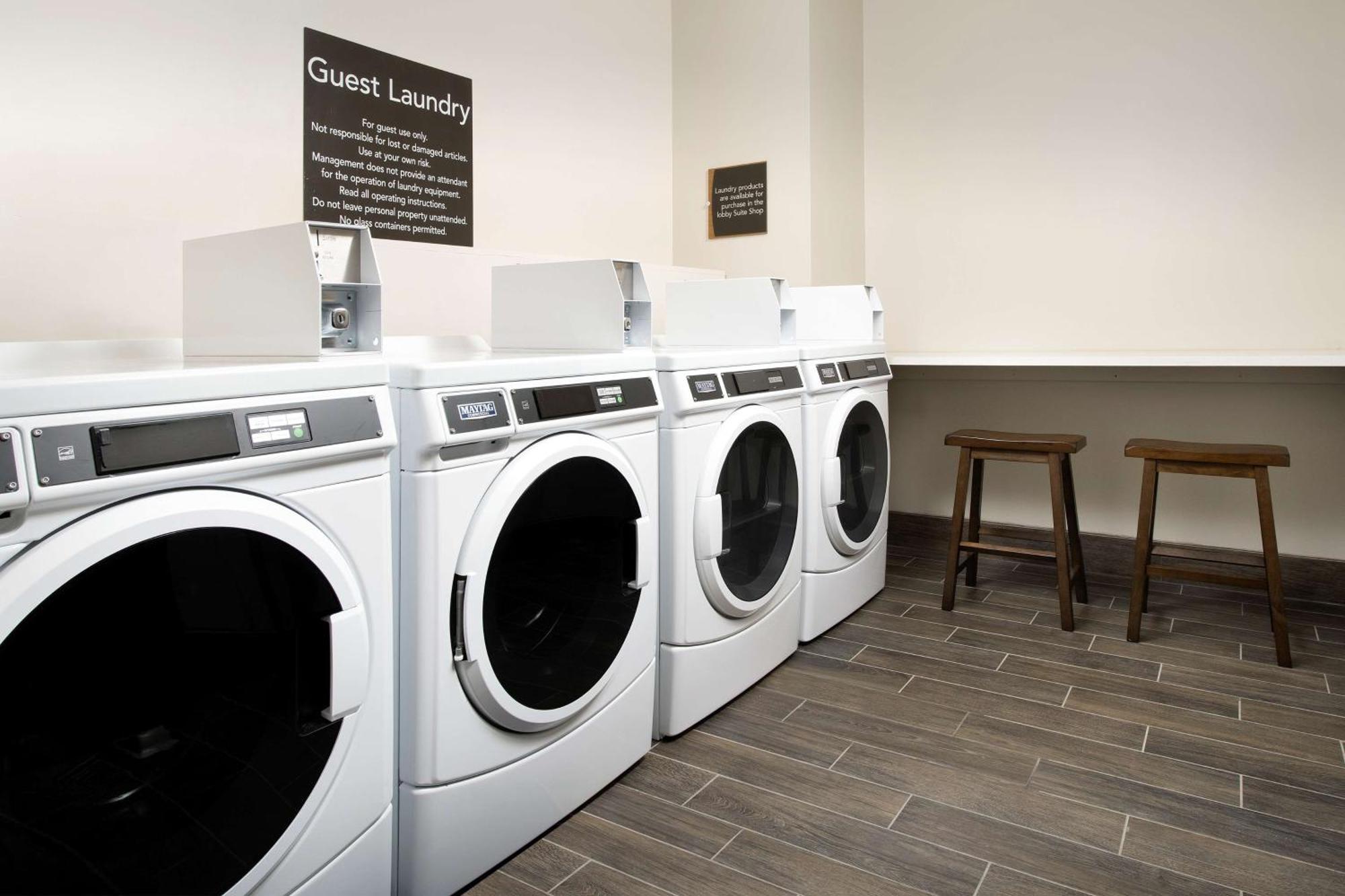 Homewood Suites By Hilton Kansas City Speedway Экстерьер фото
