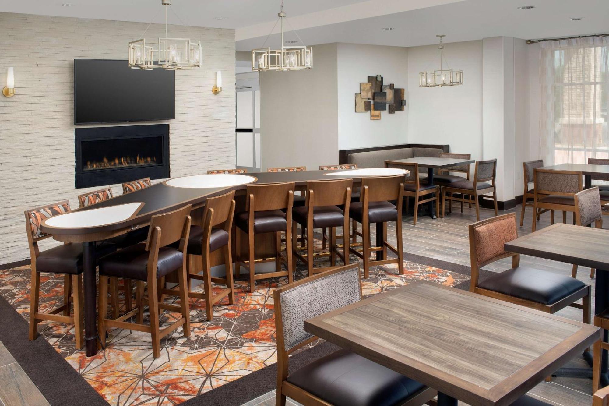 Homewood Suites By Hilton Kansas City Speedway Экстерьер фото