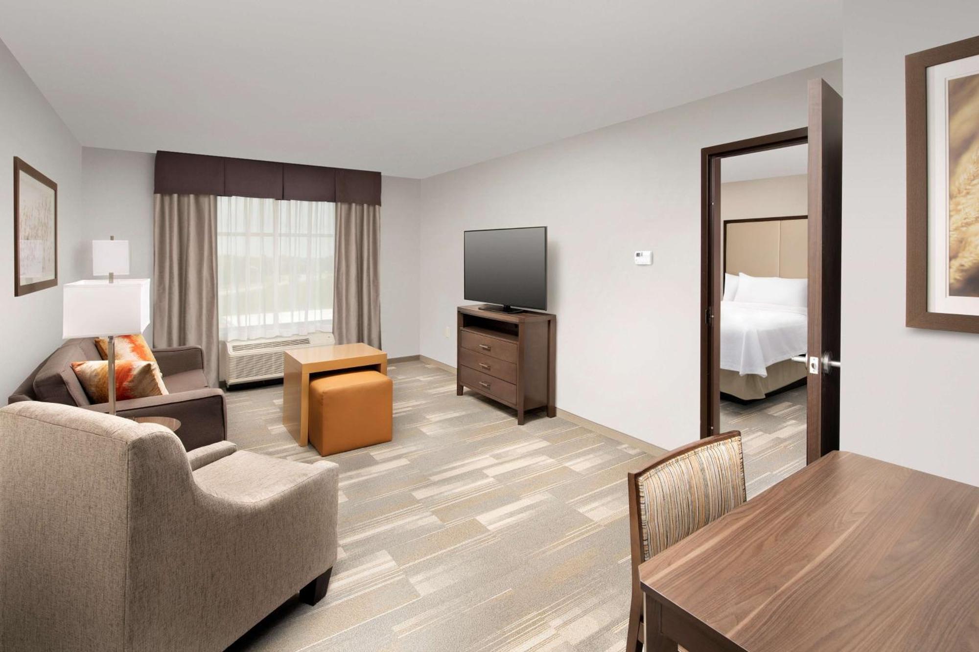 Homewood Suites By Hilton Kansas City Speedway Экстерьер фото
